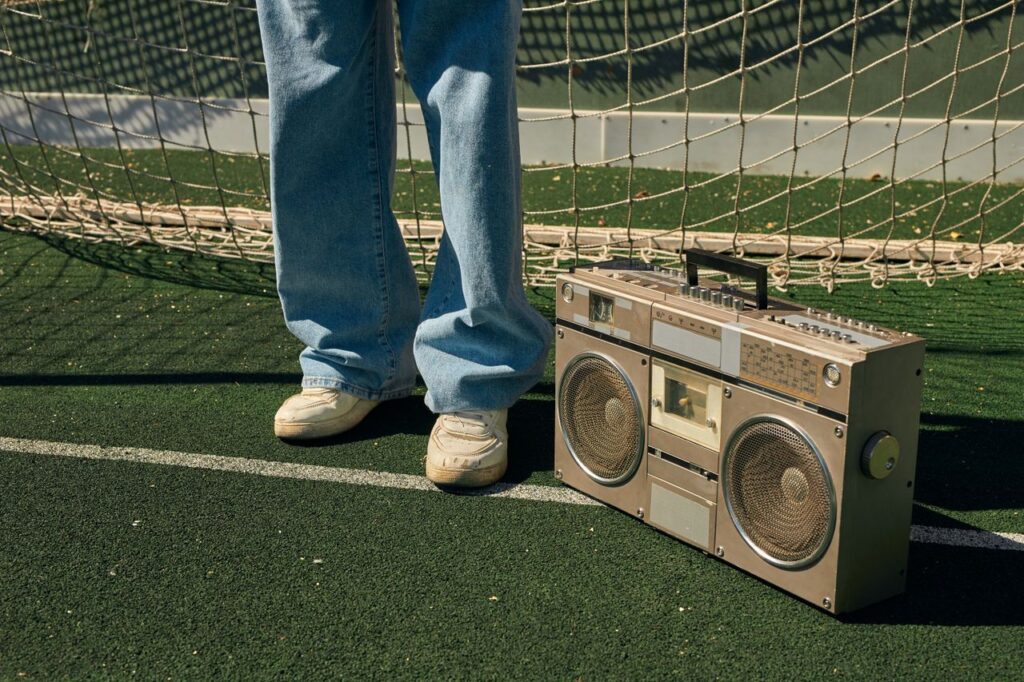 80s Baggy Jeans Fashion Trends